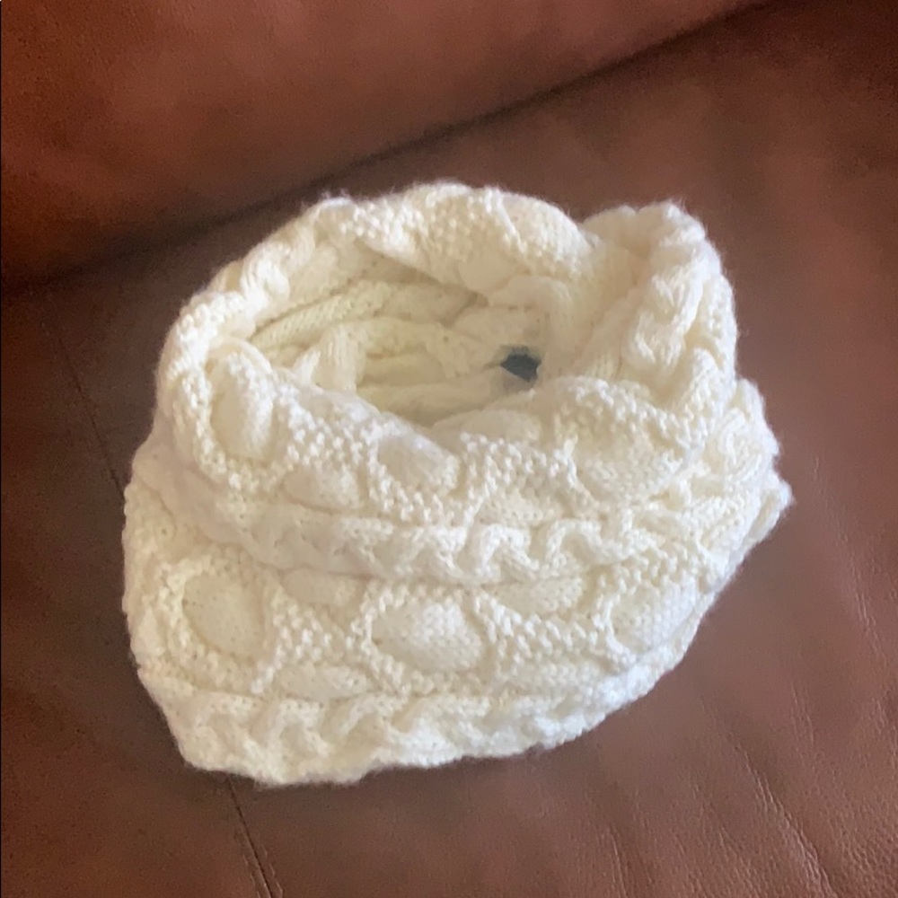 Gap Scarf